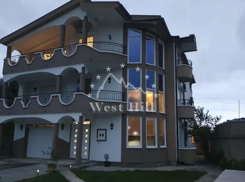 Casa 6 habitaciones 450 m² Bar, Montenegro