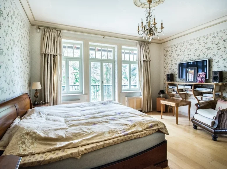 Dom 9 pokojów 569 m² Ryga, Łotwa