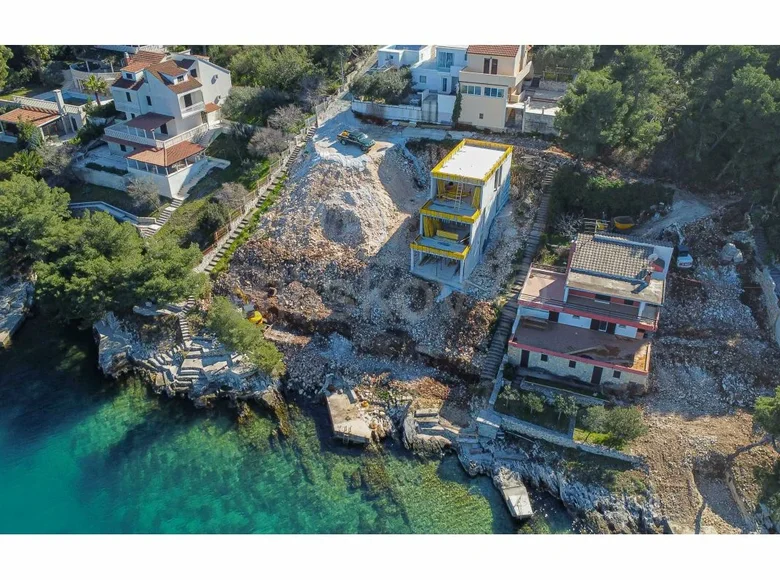 6 room house 210 m² Okrug Donji, Croatia