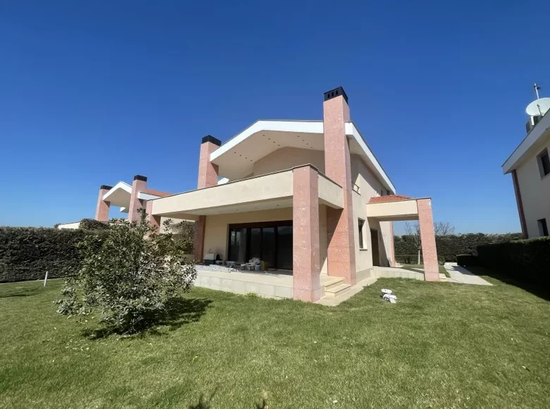 4 bedroom house 287 m² Tagarades, Greece