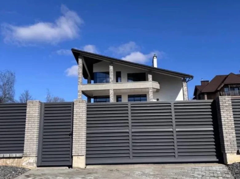 Haus 492 m² Siomkava, Belarus