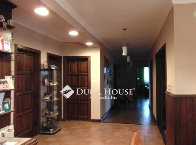 Дом 206 м² Емёд, Венгрия