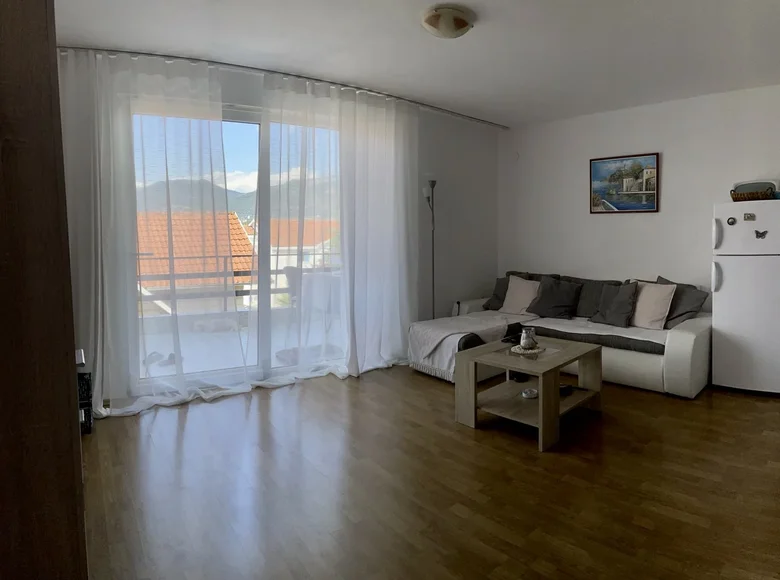 Mieszkanie 2 pokoi 70 m² Tivat, Czarnogóra