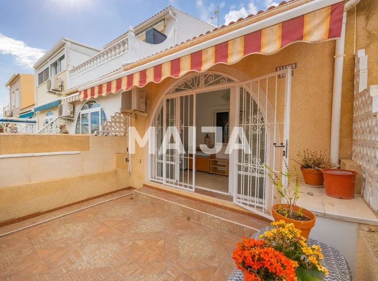 Mieszkanie 2 pokoi 40 m² Torrevieja, Hiszpania