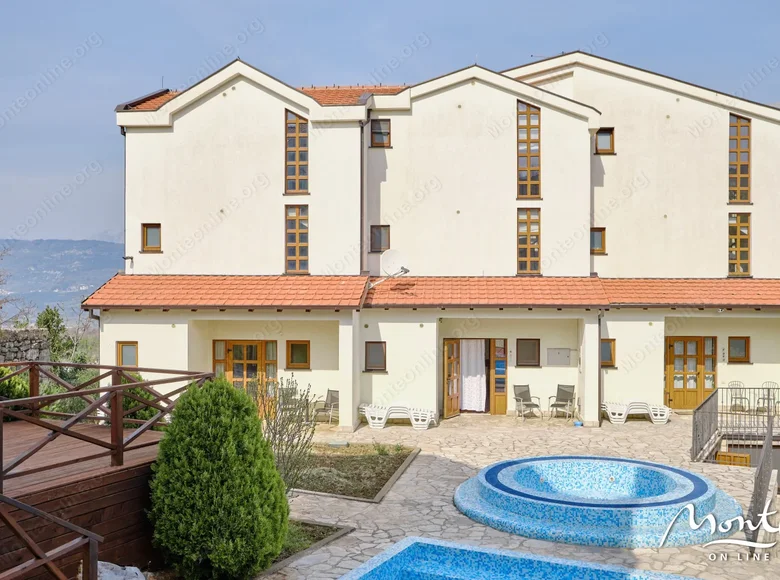 3-Schlafzimmer-Villa 180 m² Kotor, Montenegro