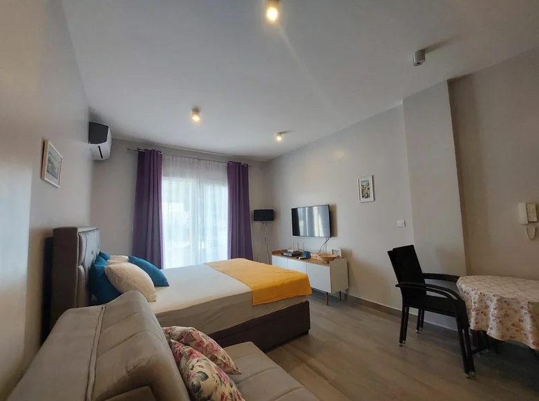 1 bedroom apartment 30 m² in Budva, Montenegro