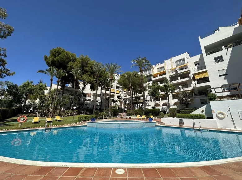 Wohnung 3 Schlafzimmer 131 m² Estepona, Spanien