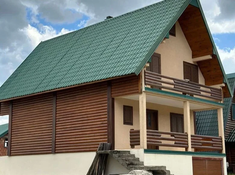 House  Montenegro, Montenegro