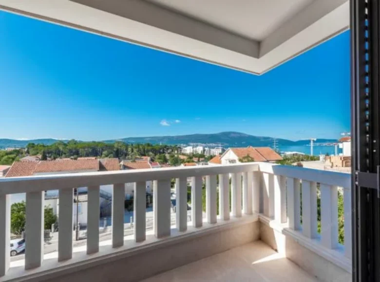 Дом  Тиват, Черногория