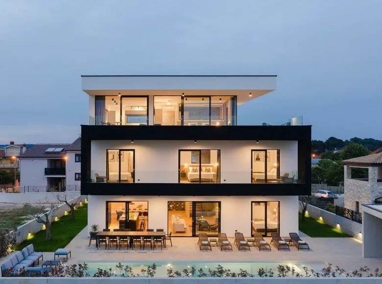 Willa 7 pokojów 400 m² Pula, Chorwacja
