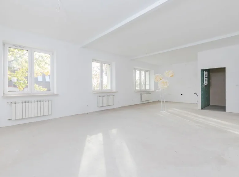 4 room apartment 107 m² Warsaw, Poland