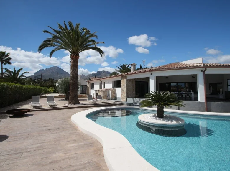 Вилла 3 спальни 450 м² Ла-Нусия, Испания