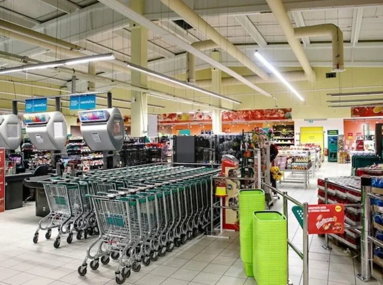 Магазин 450 м² Домжале, Словения