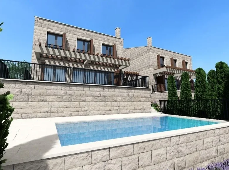 3-Schlafzimmer-Villa  Becici, Montenegro