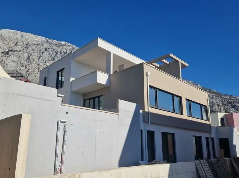 3 bedroom villa 216 m² Veliko Brdo, Croatia