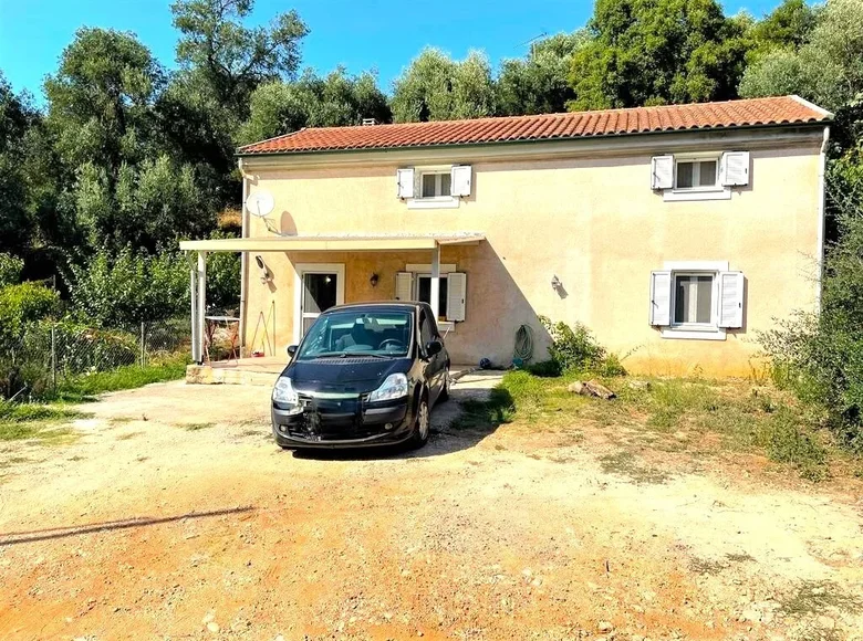 Villa de tres dormitorios 130 m² Agios Mattheos, Grecia