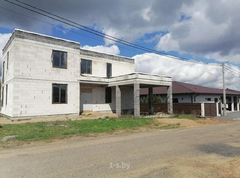 Casa 350 m² Jzufouski sielski Saviet, Belarús