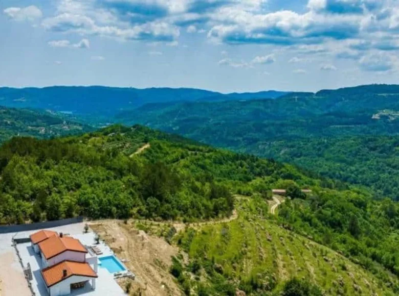 Дом 5 спален 310 м² Пазин, Хорватия