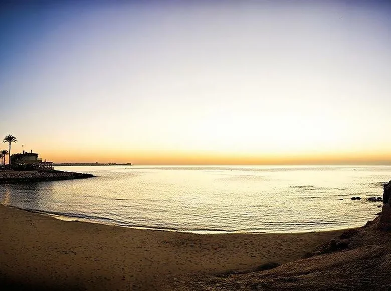 2 bedroom penthouse 83 m² Torrevieja, Spain