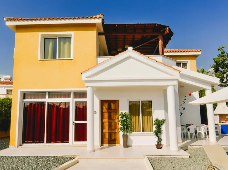 Dom 3 pokoi 250 m² w Peyia, Cypr