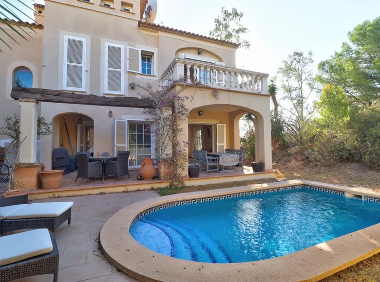 3-Schlafzimmer-Villa 207 m² Santa Ponsa, Spanien