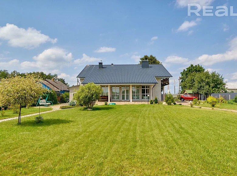 Casa de campo 353 m² Dziarzynski sielski Saviet, Belarús