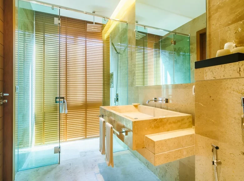 Вилла 4 спальни 600 м² Равай, Таиланд