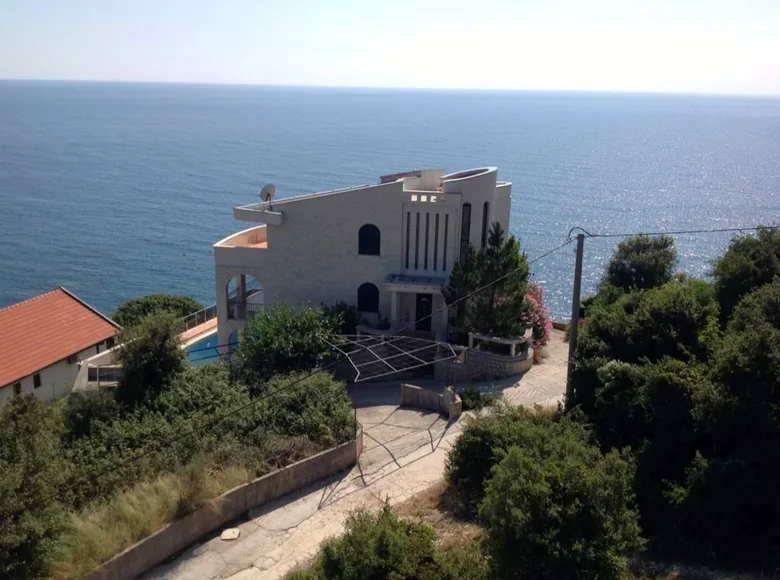 Дом 5 комнат 347 м² Улцинь, Черногория