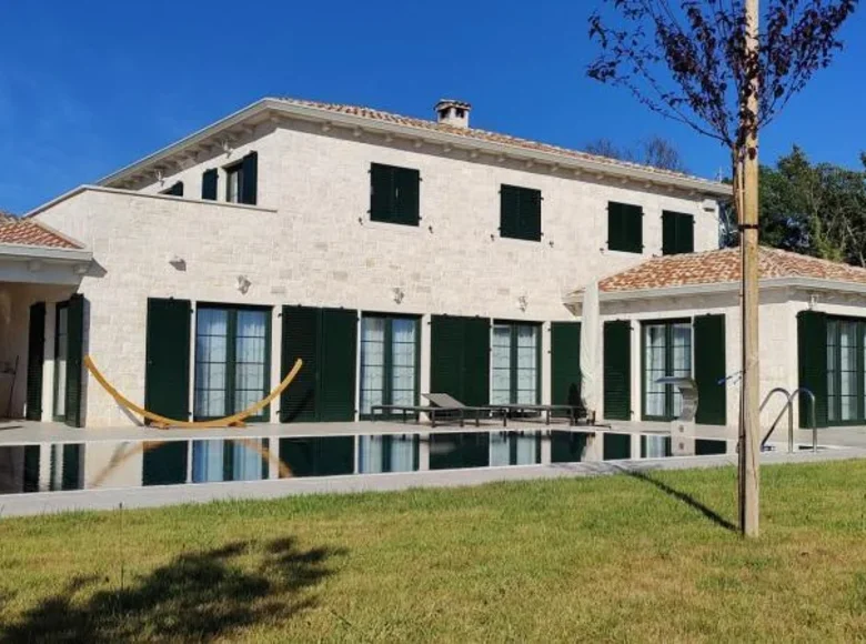 Villa 4 chambres 242 m² Grad Porec, Croatie