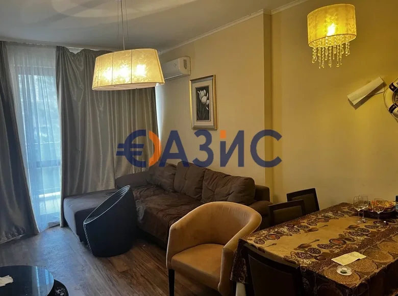 Mieszkanie 3 pokoi 102 m² Warna, Bułgaria