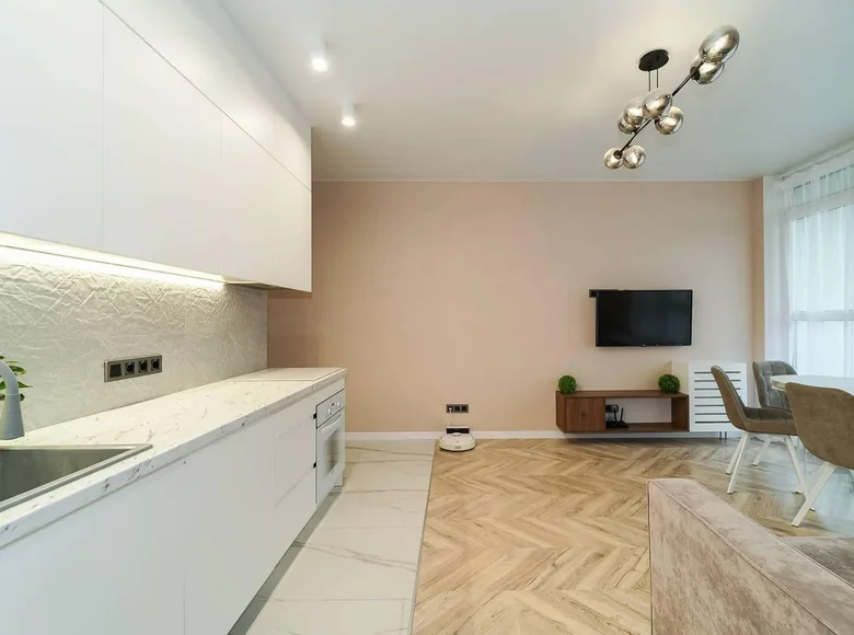 Mieszkanie 3 pokoi 53 m² Mińsk, Białoruś