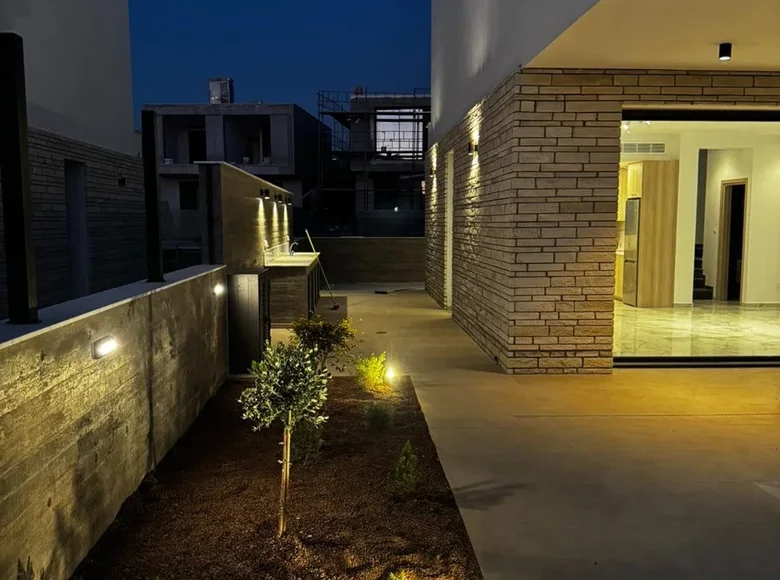 Dom 3 pokoi  w Empa, Cypr