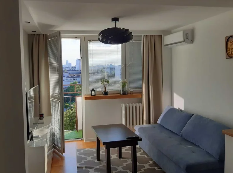 Mieszkanie 2 pokoi 32 m² w Warszawa, Polska