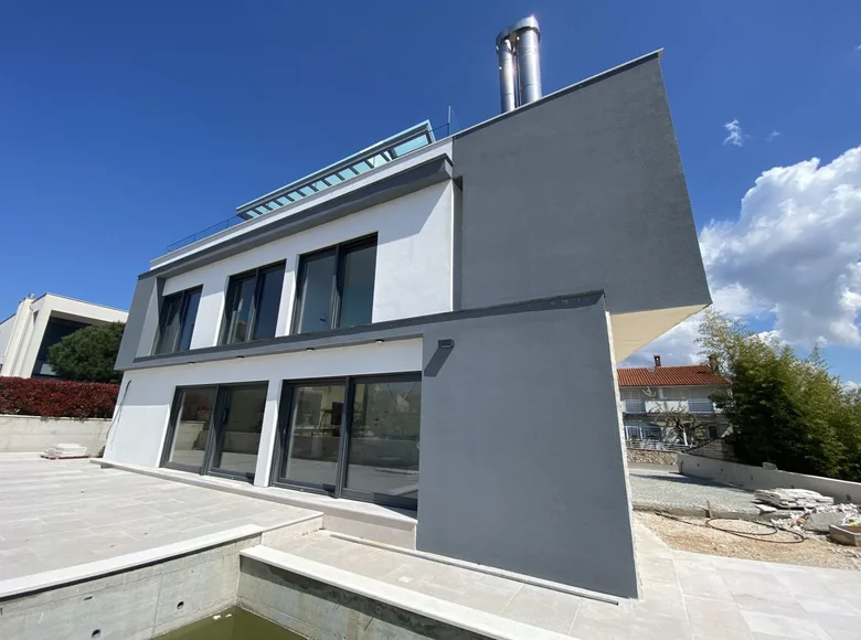 villa de 5 dormitorios 394 m² Roviño, Croacia