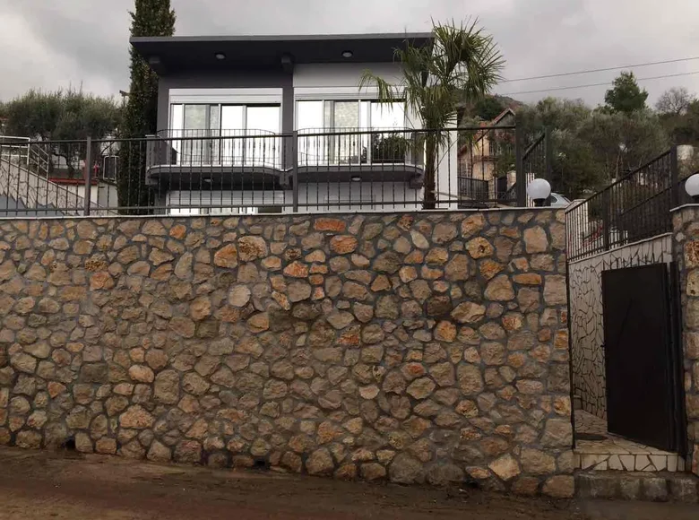 Casa 3 habitaciones 255 m² Susanj, Montenegro