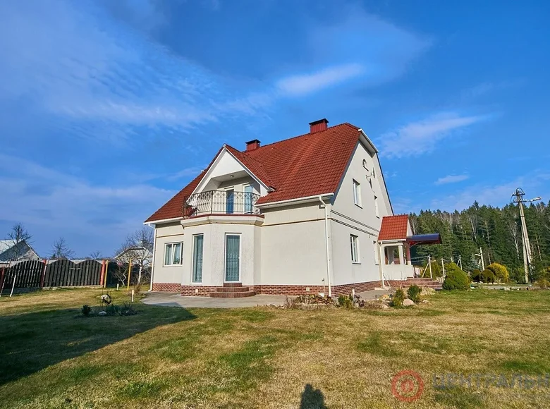 Chalet 399 m² Marjaliva, Bélarus