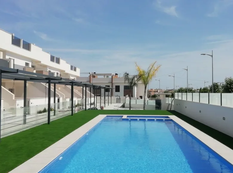Mieszkanie 3 pokoi 114 m² Pilar de la Horadada, Hiszpania
