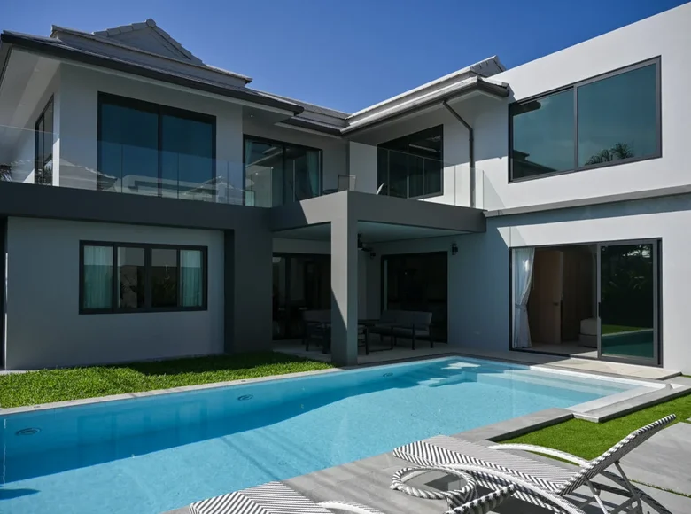 4-Schlafzimmer-Villa 360 m² Choeng Thale, Thailand
