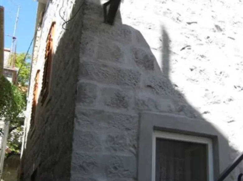 House 100 m² Kastel Sucurac, Croatia