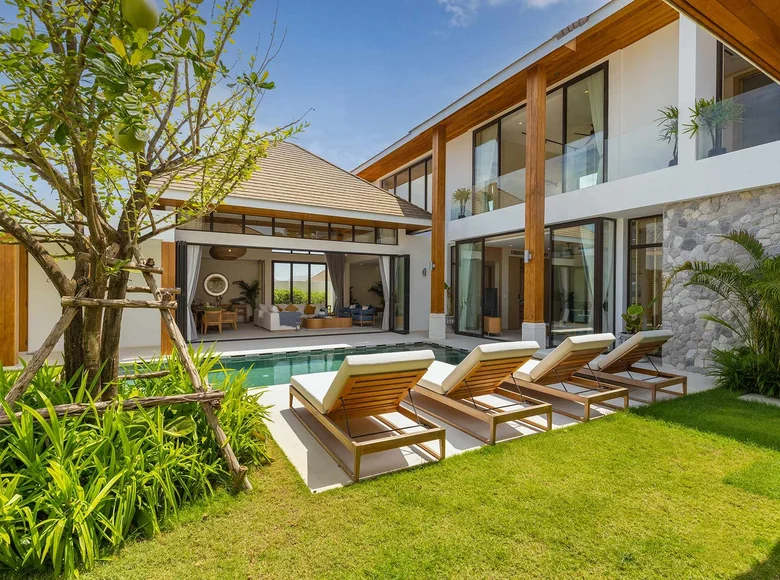 3-Schlafzimmer-Villa 337 m² Choeng Thale, Thailand