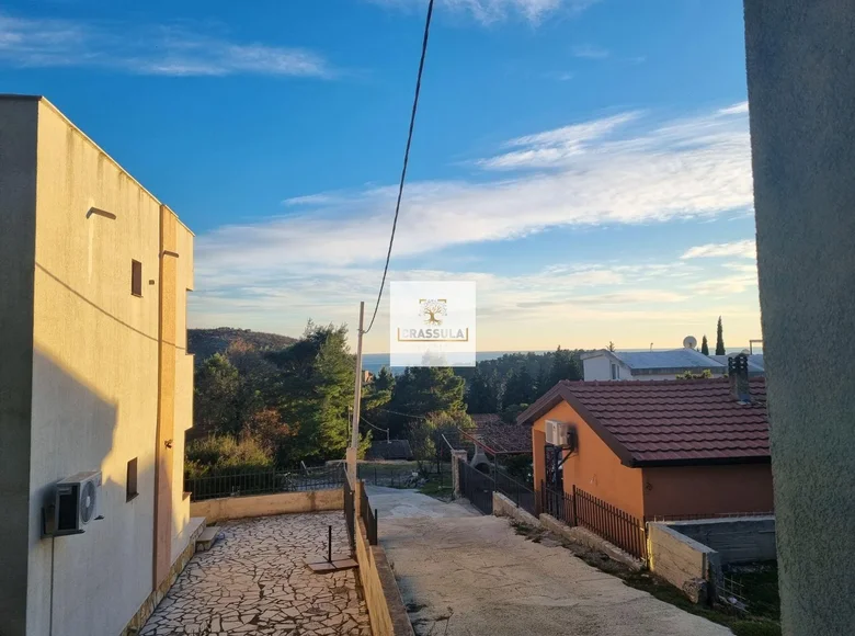 Квартира 2 спальни 56 м² Сутоморе, Черногория