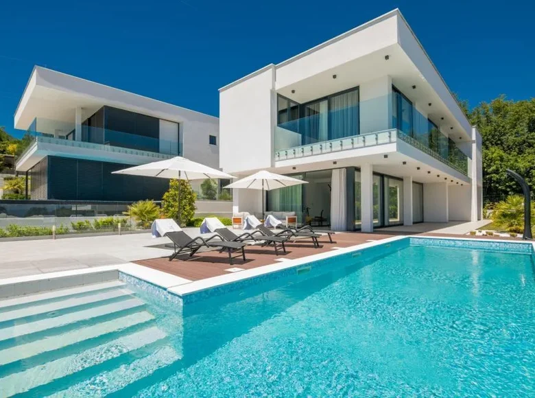 5 bedroom villa 309 m² Veprinac, Croatia