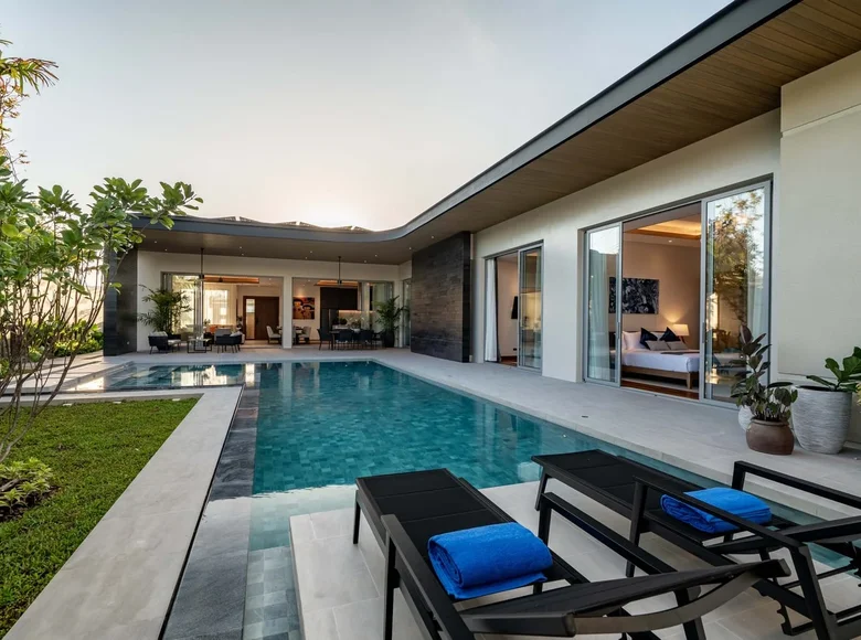 Villa de tres dormitorios 532 m² Thalang, Tailandia