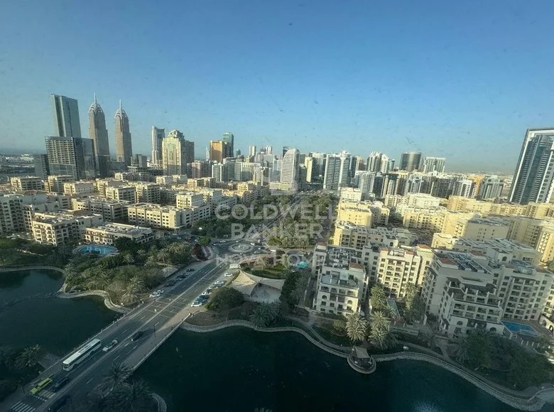 1 bedroom apartment 881 m² Dubai, United Arab Emirates