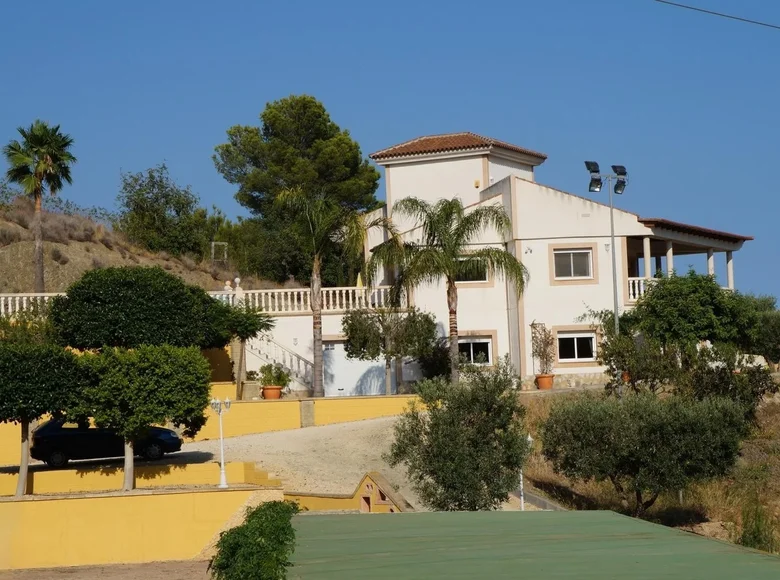 5-Schlafzimmer-Villa 460 m² La Nucia, Spanien