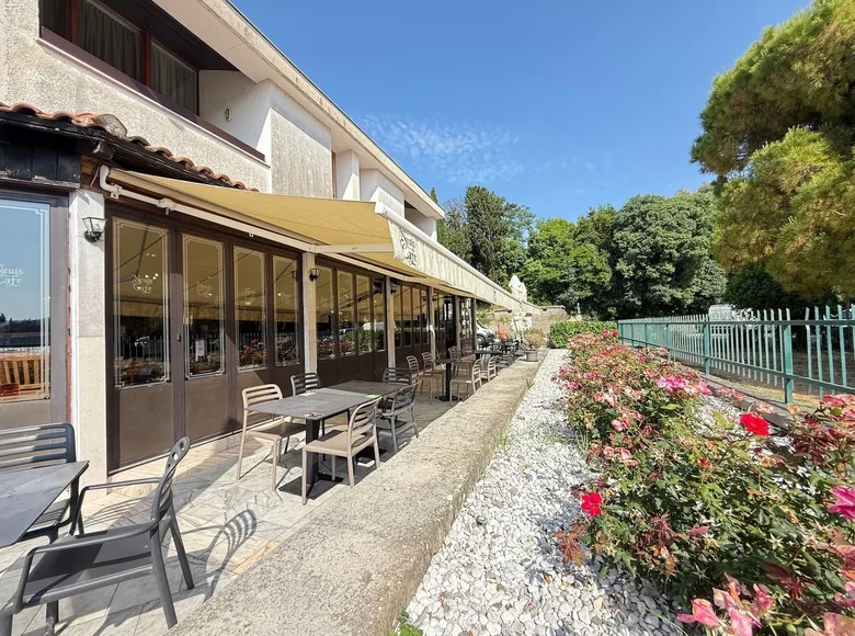 Restaurante, cafetería 272 m² en Eslovenia, Eslovenia