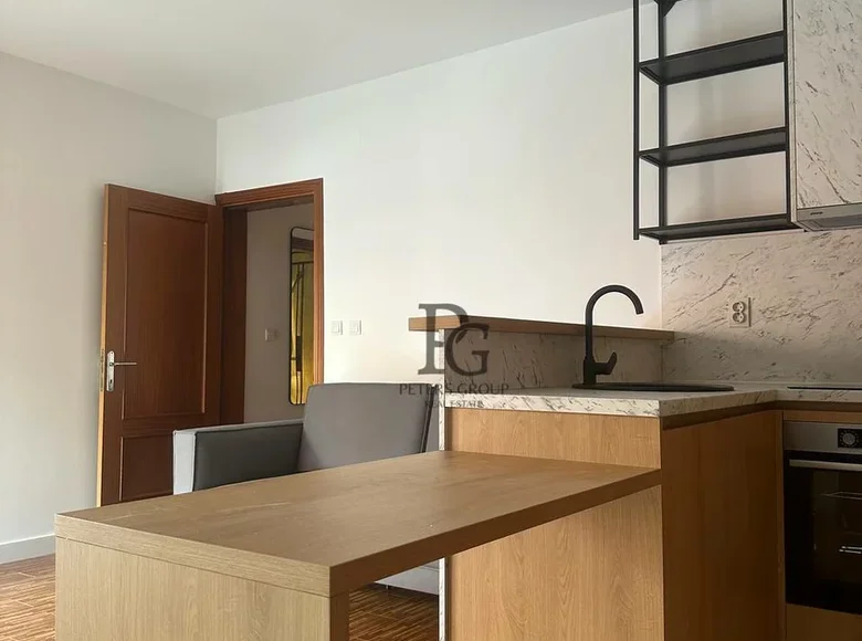 Квартира 1 спальня  Петровац, Черногория