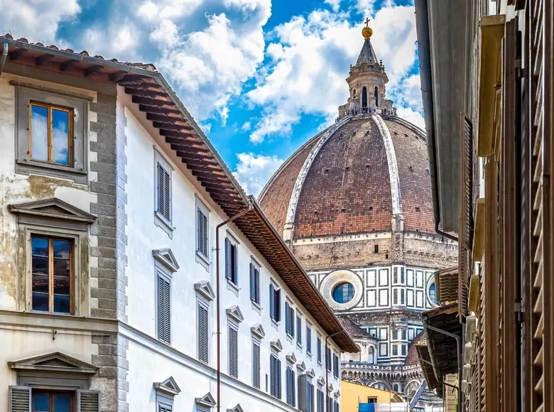 4 bedroom apartment 420 m² Florence, Italy