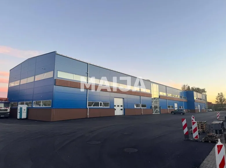Oficina 1 310 m² en Riga, Letonia