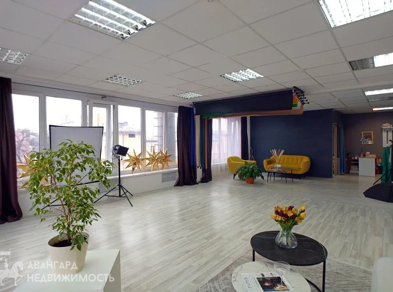 Commercial property 1 room 67 m² in Minsk, Belarus